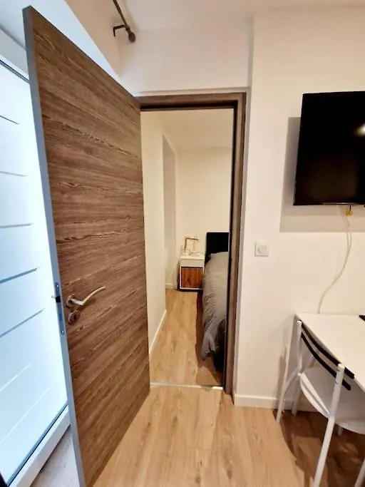 Appartement Moderne Neuf F2 Centre Ville Valence  0*, Valence (Drome)