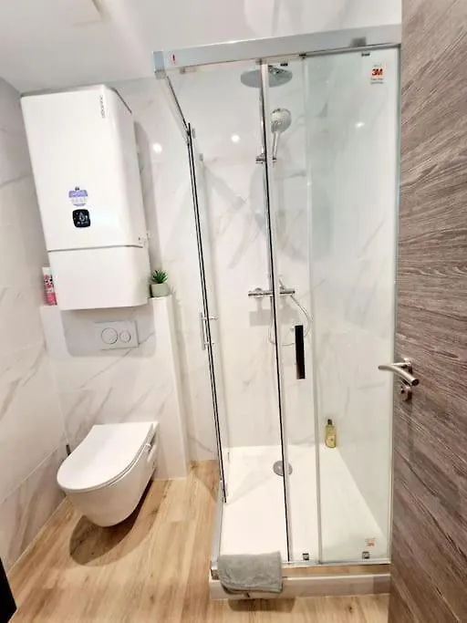Appartement Moderne Neuf F2 Centre Ville Valence  0*, Valence (Drome) France